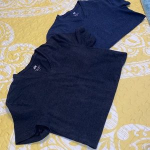 H&M vneck slim fit black tshirt.